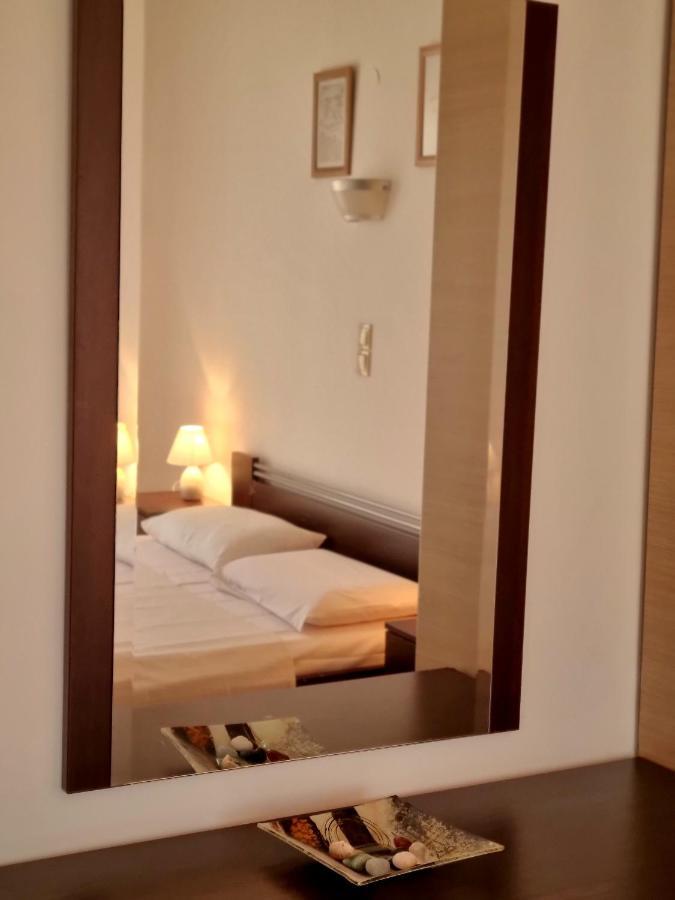 Zafeiris Apartments Livadia  Ngoại thất bức ảnh