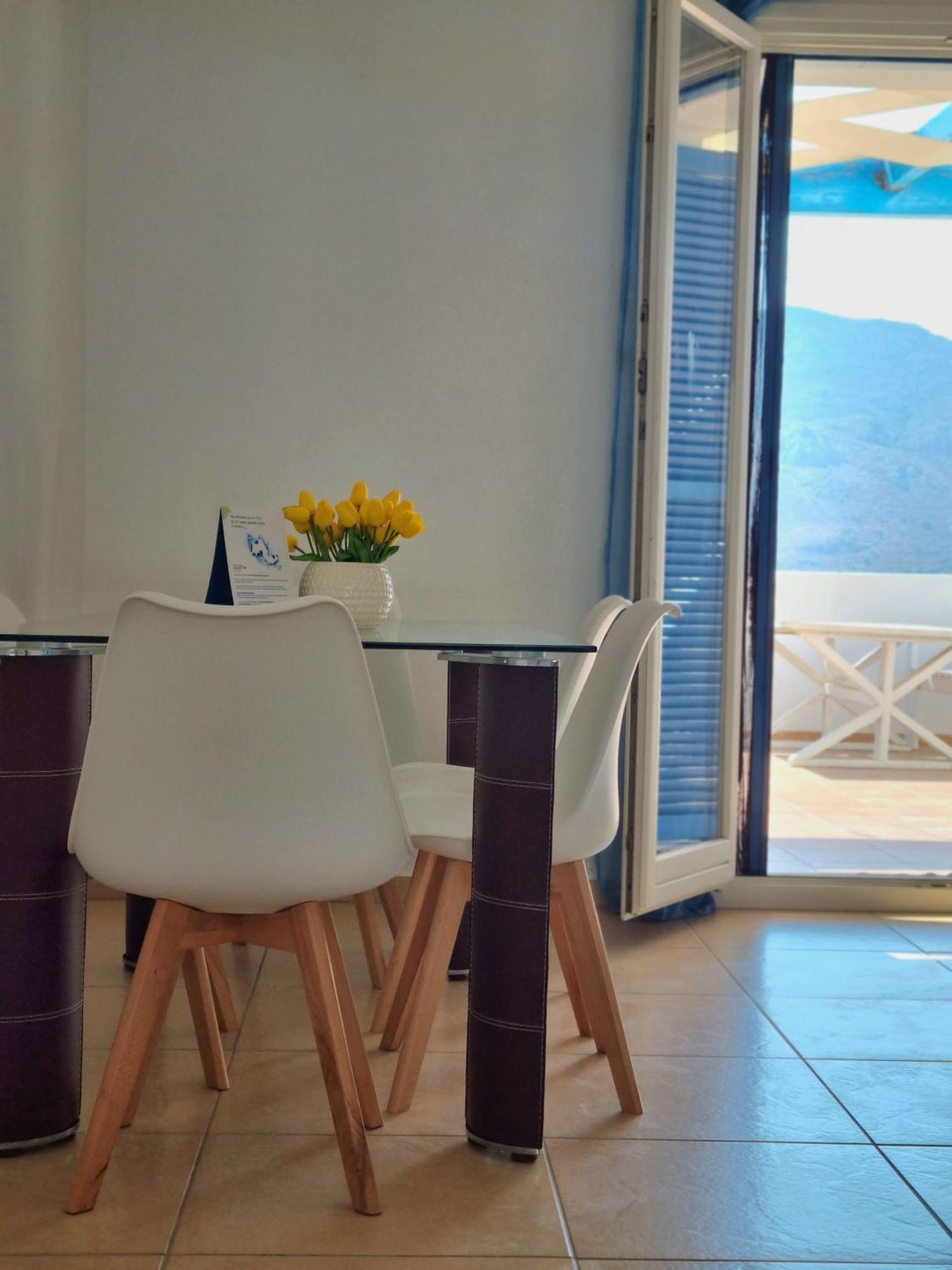 Zafeiris Apartments Livadia  Phòng bức ảnh